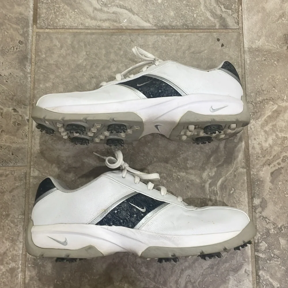 Nike Women's golf shoes‎ size 8.5